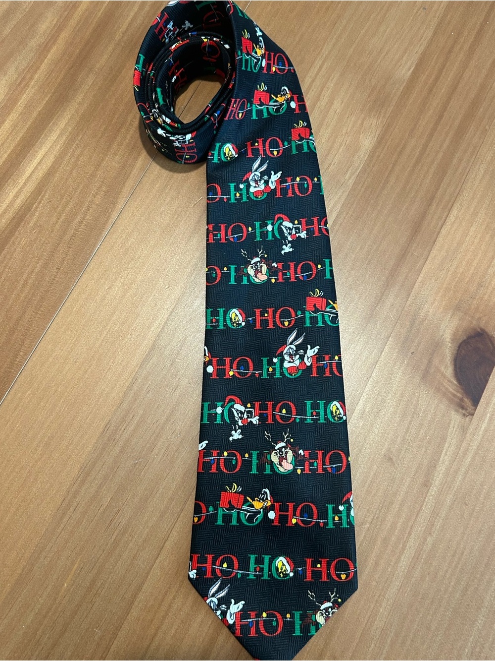 Vintage 2001 Looney Tunes Christmas Tie Warner Bros Bugs Bunny Taz Ho Ho